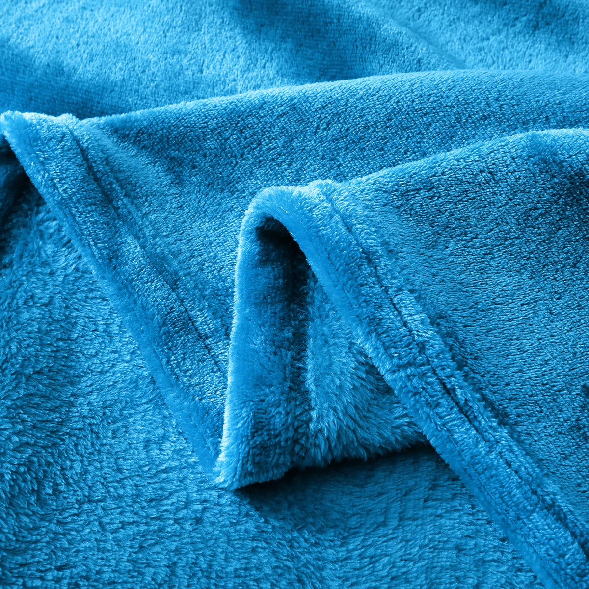 Blue Plush Microfiber Throw Blanket L675707