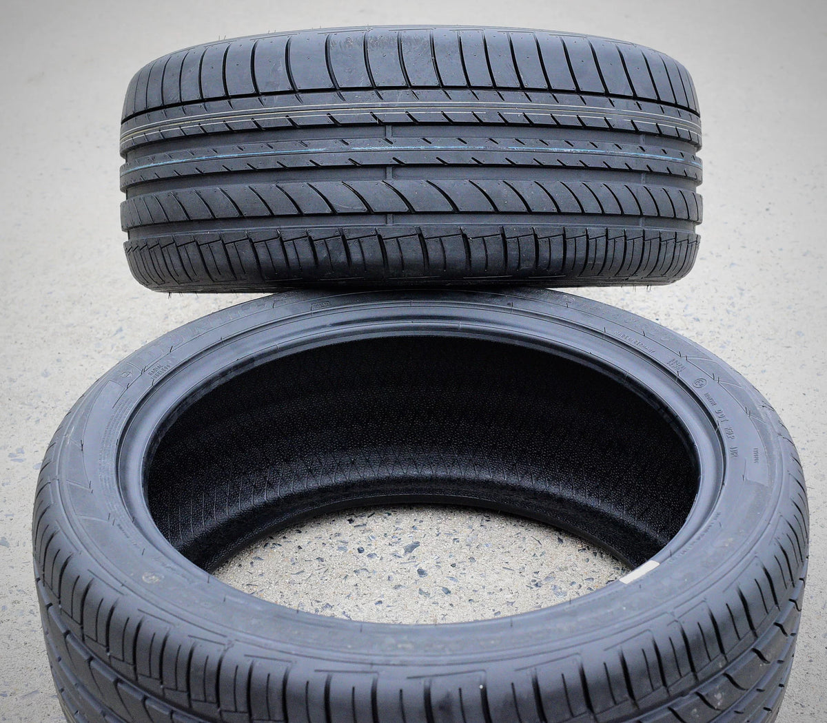 245/40R19 94Y Tire Q593