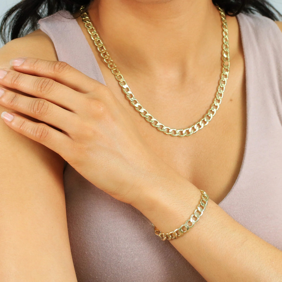 10k Yellow Gold 8mm Cuban Link Chain Bracelet I769