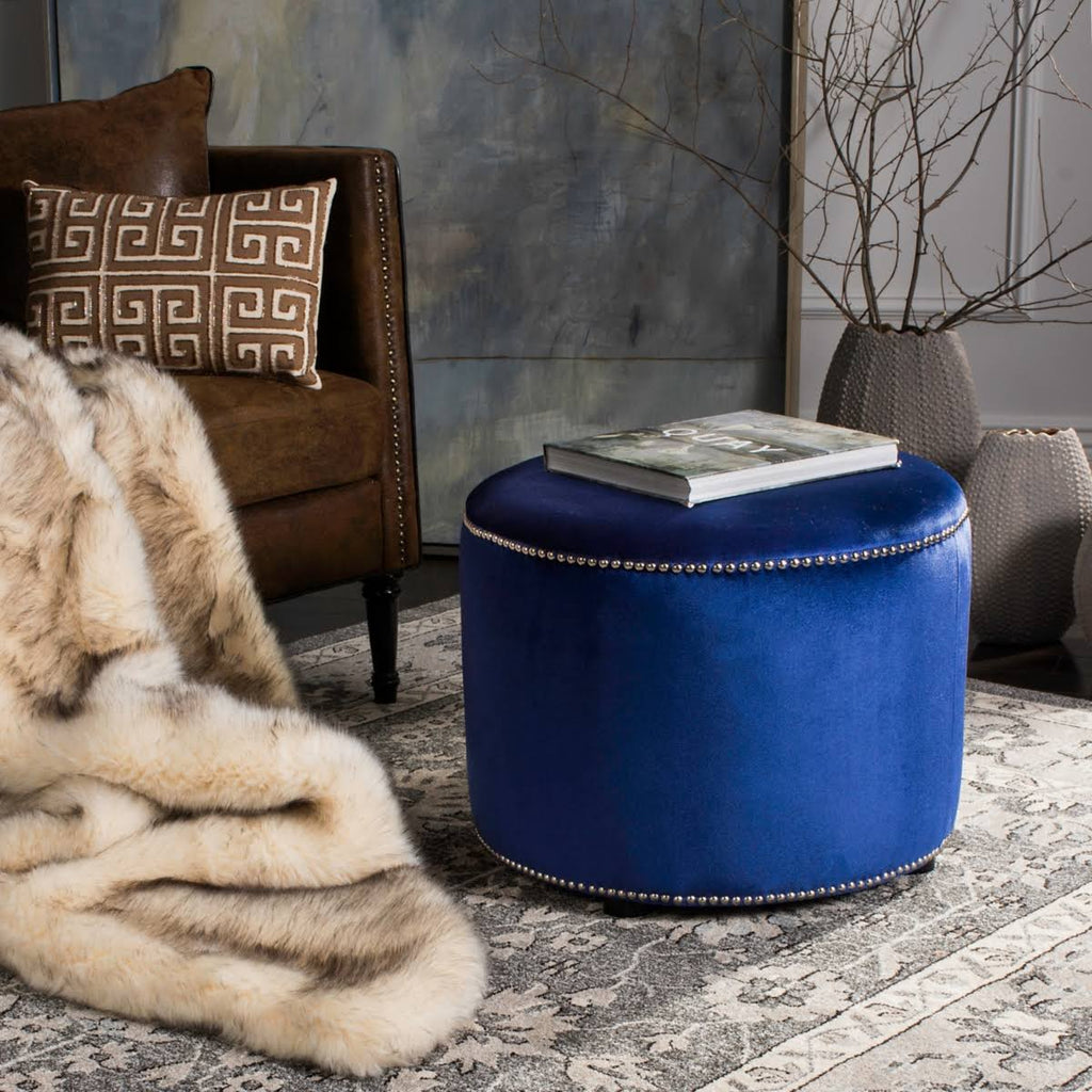 Black Ottoman D527610