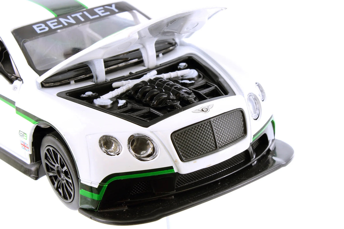 1/24 Scale White Diecast Model Car L516