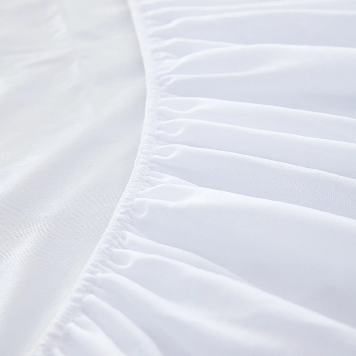 Queen Waterproof Mattress Protector K1847