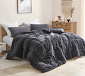 Queen Black Comforter P567