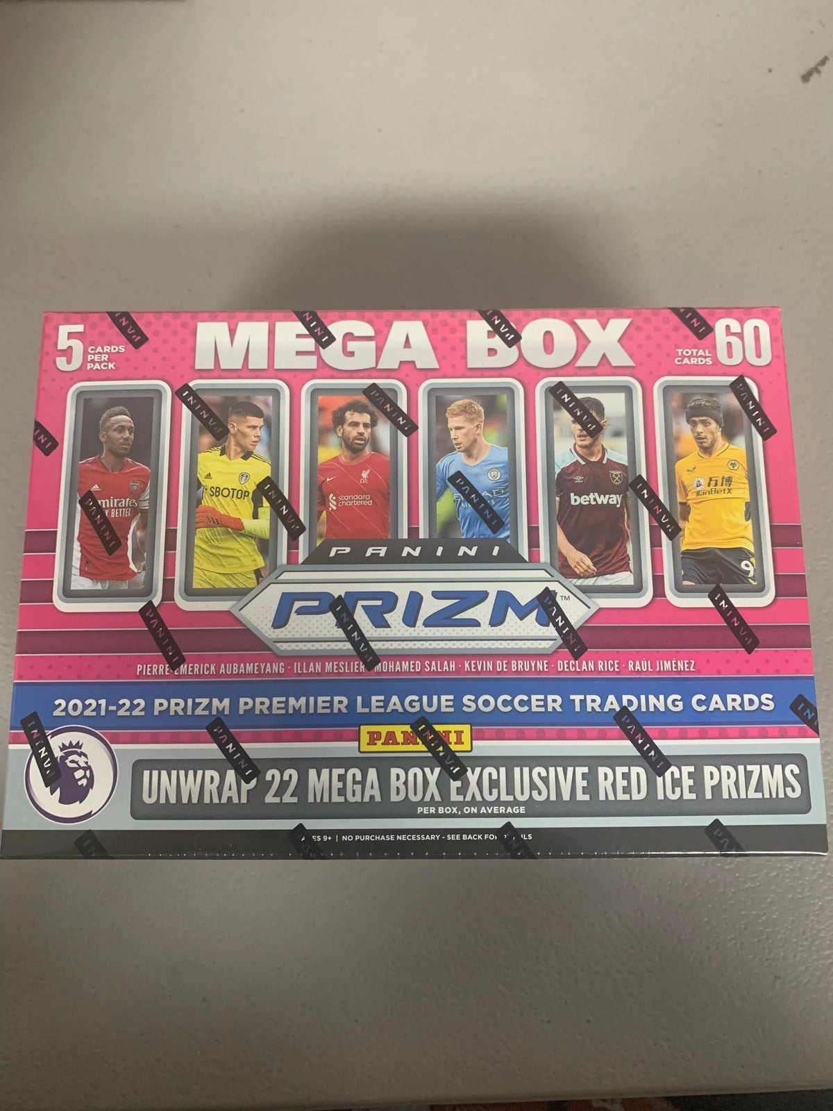 Mega Box Soccer Cards Q58480