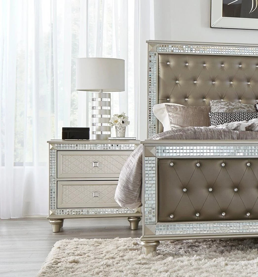 4pc Bedroom Set Cal-King Bed Dresser Nightstand Mirror J14166