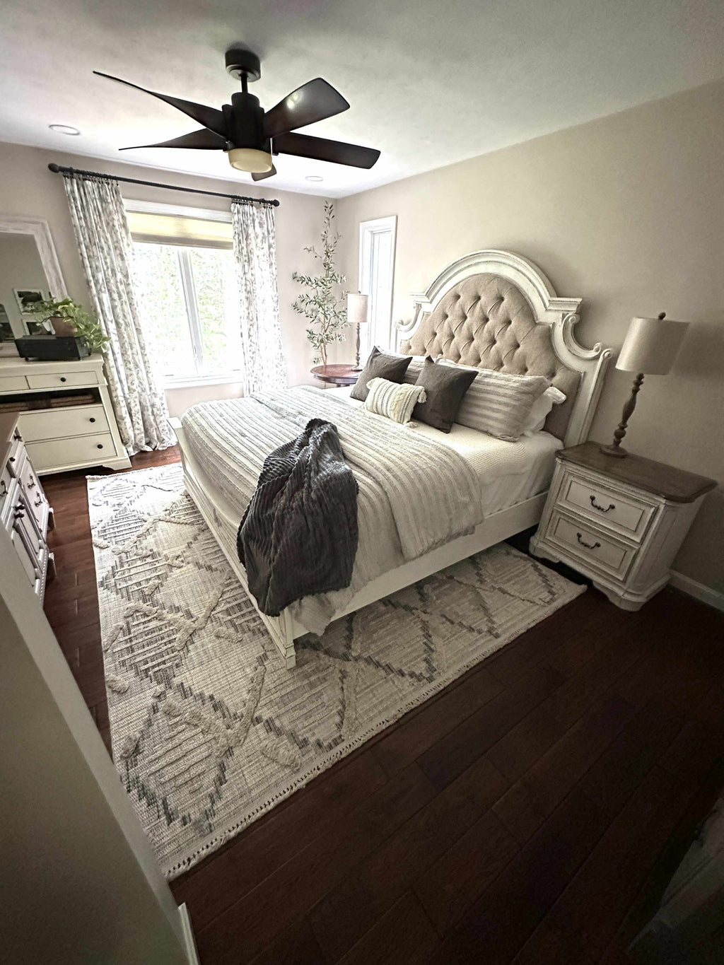 Gray Beige Cream Moroccan Trellis Area Rug C866681